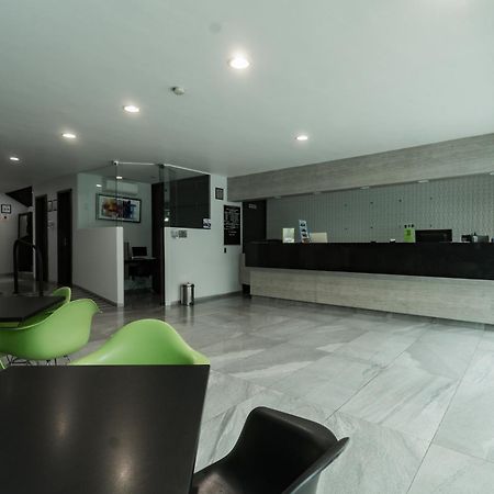 Hotel Lemon Green -Zona Expo Frente Al Centro De Convenciones Гвадалахара Экстерьер фото