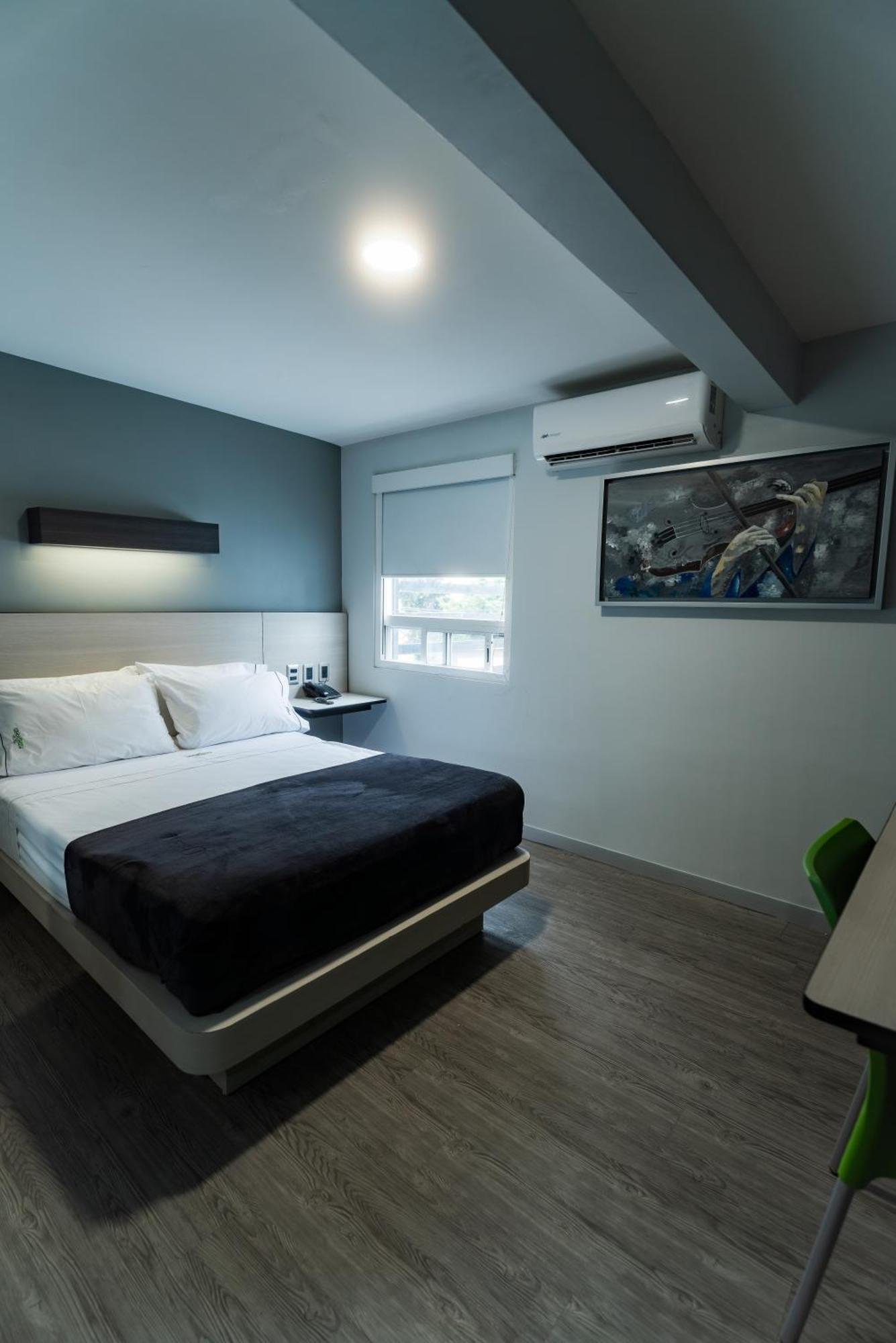 Hotel Lemon Green -Zona Expo Frente Al Centro De Convenciones Гвадалахара Экстерьер фото