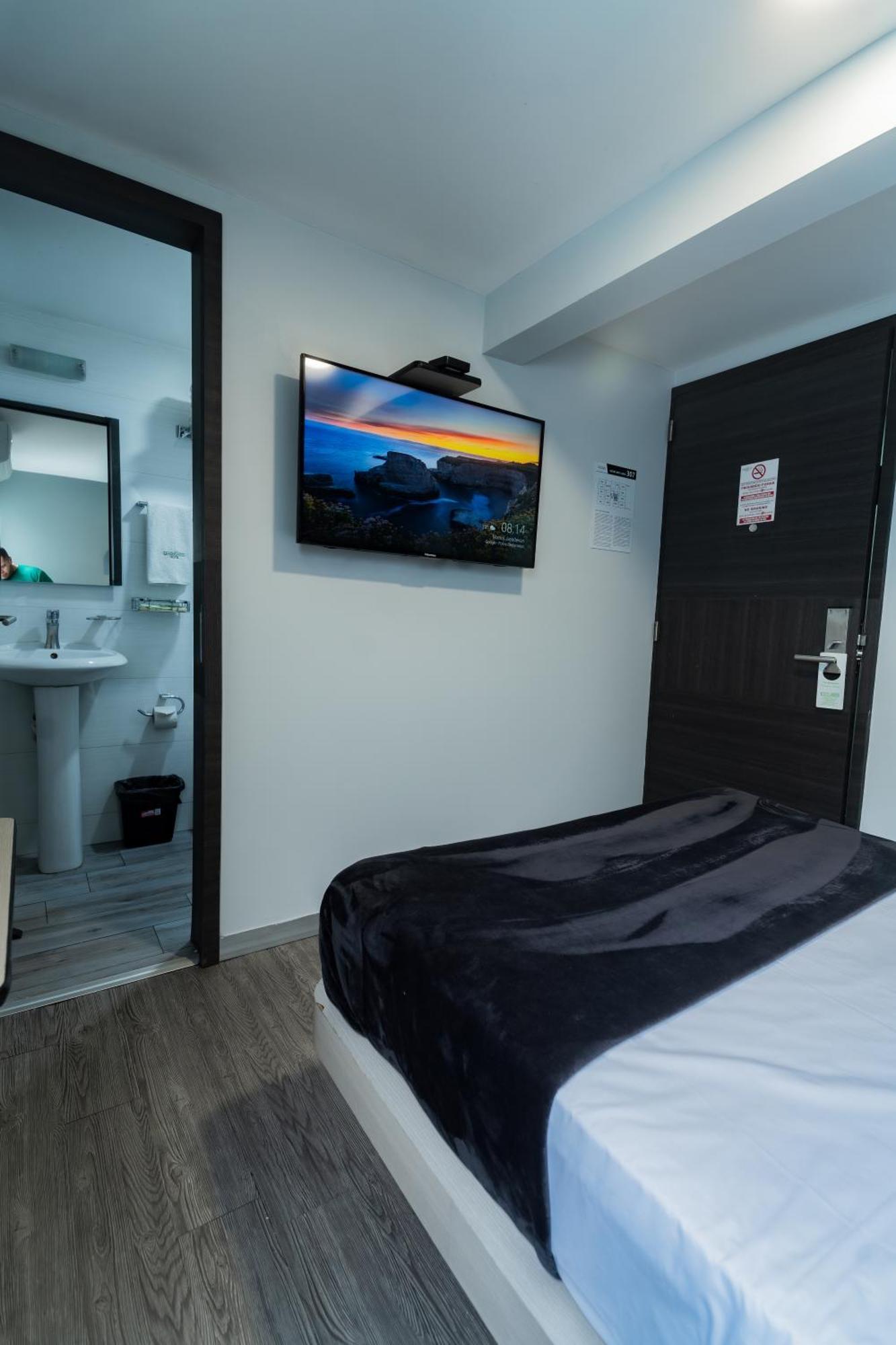 Hotel Lemon Green -Zona Expo Frente Al Centro De Convenciones Гвадалахара Экстерьер фото