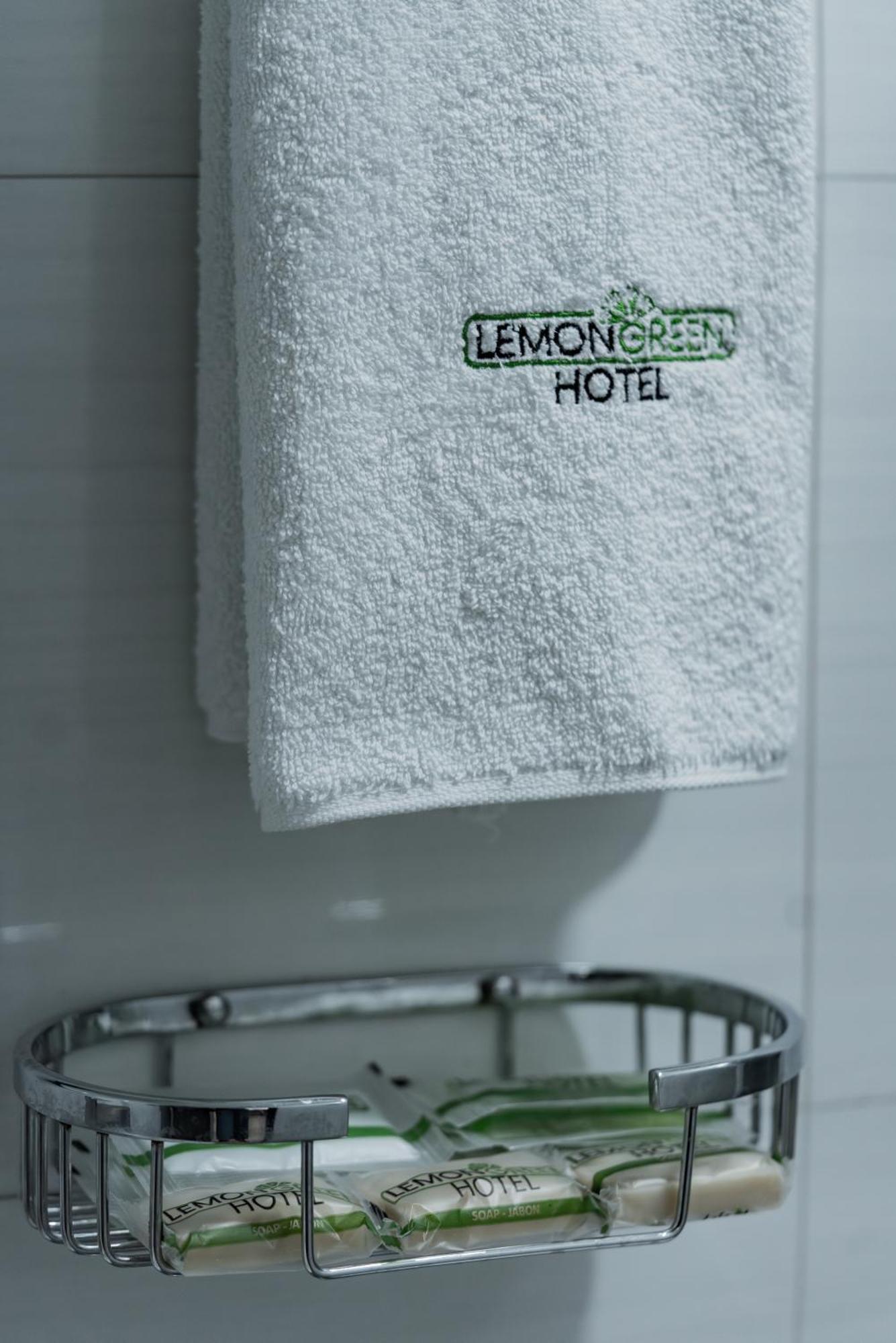 Hotel Lemon Green -Zona Expo Frente Al Centro De Convenciones Гвадалахара Экстерьер фото